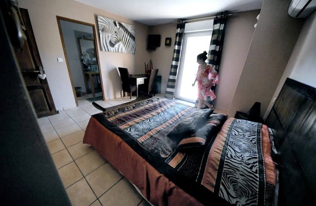 LES HUPPES Guest rooms nestled in the heart of the garrigue with swimming pool