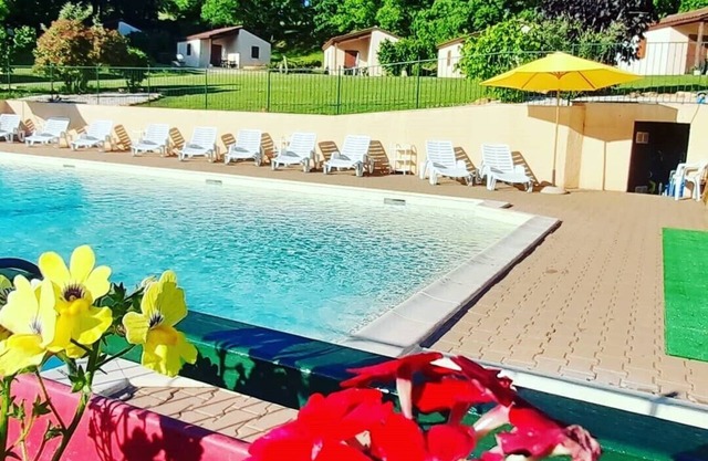 Les Loges de Melis holiday village (4)