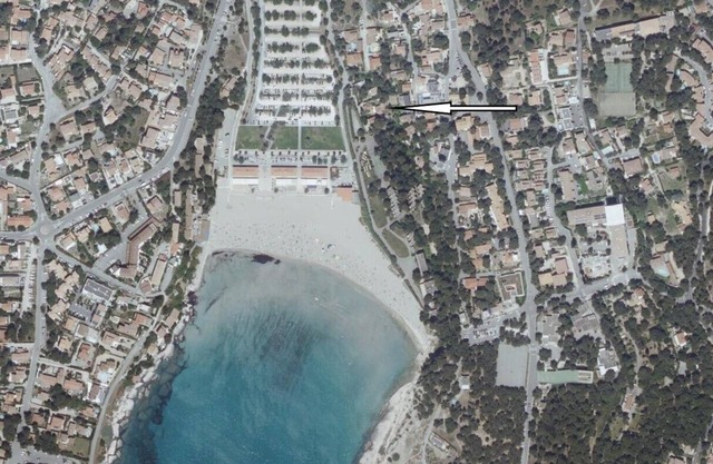 LE VERDON "feet in the water and 2 steps from Marseilles".