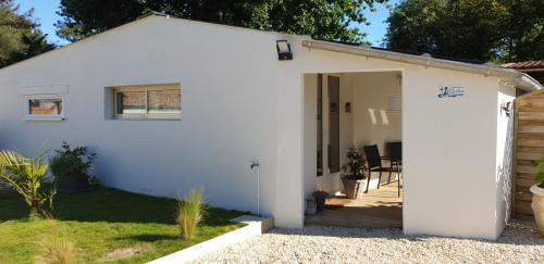 Les Pommes de Pin Gîte 2 à 4 pers Les Mathes proche zoo La Palmyre