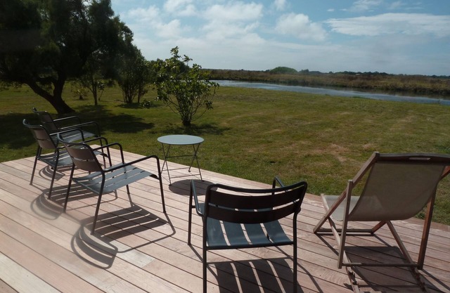 PUERTAS: Magnífica vista, casa muy tranquila, a 150 metros de las playas, a 5 'del pueblo