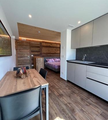 Les quatre montagnes, Appartements