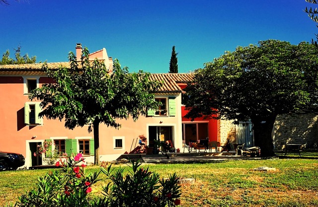Les Roucas: tipo de estudio, encanto provenzal garantizado, vistas al jardín y la piscina