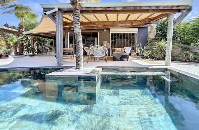 Les Sucriers sea view swimming pool open-air atmospher