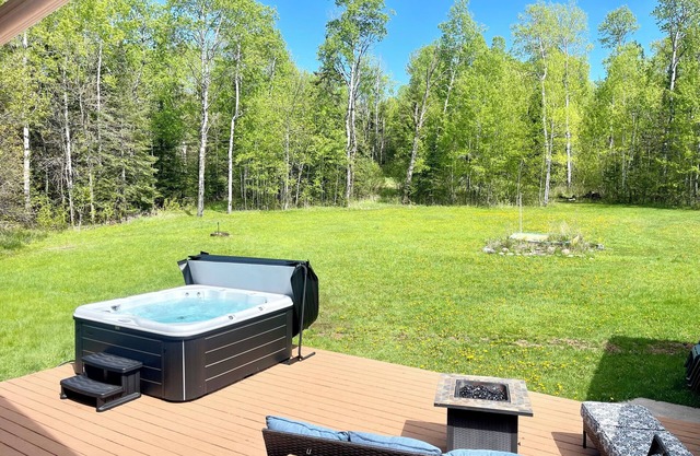 Lester River Retreat - 8 miles to Downtown Duluth