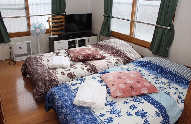 Lets play on Wii 201 4 people OK wifi 4 beds with / Kasuga Fukuoka
