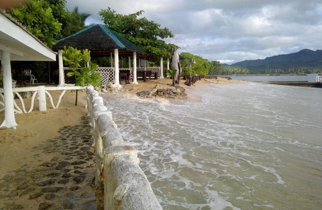 Letty's Terrace Beachfront