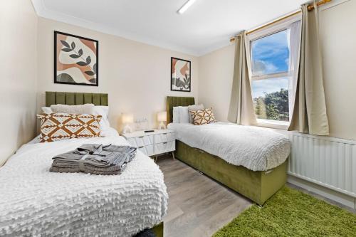 Leyton 1BR Flat Near Tube, 247 Gym, Tennis Court