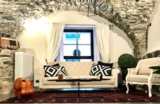 LG LAKE - Boutique apartments and rooms -