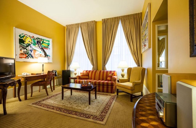 LHotel