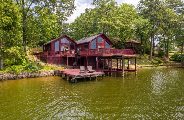 Liam’s Lodge-Peaceful Cabin, Panoramic Lake Views