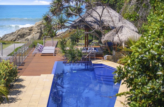 CASA COSTERA ABSOLUTA FRENTE AL MAR RARA AL LADO DE LA RESERVA TROPICAL