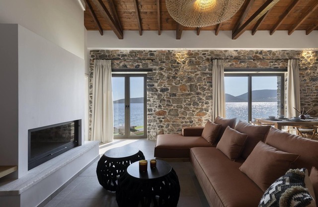 Lichnos Luxury Suite