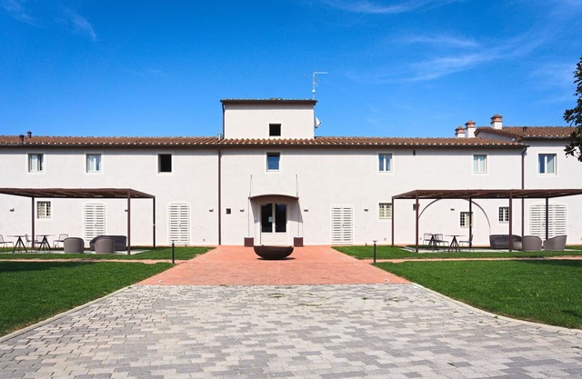 Apartamento luminoso cerca de Pistoia con jardín compartido