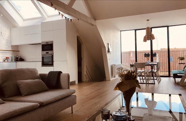 Lichtrijke loft bij restaurant Den Olifant