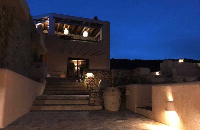 La vida en Ibiza, en el idílico norte de la isla,