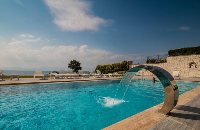 Life Point Boutique Hotel
