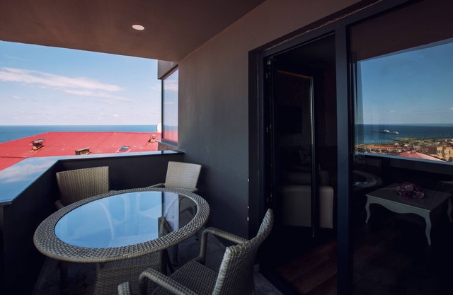 Life Point Hotel