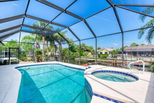Life's Porpoises - 29 Coconut Ct