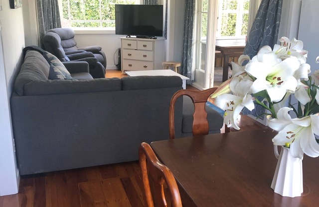 Ligero y limpio Family Friendly Three Bedroom Bach