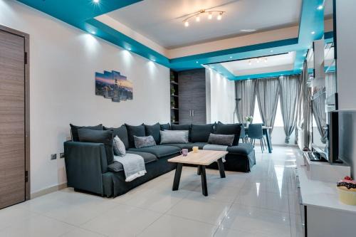 Light Blue Retreat in Holargos