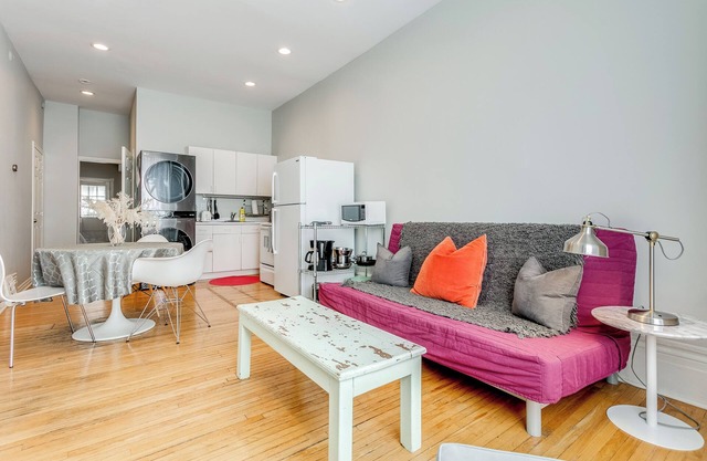 Light Filled Little Italy Suite w/ Private Garden