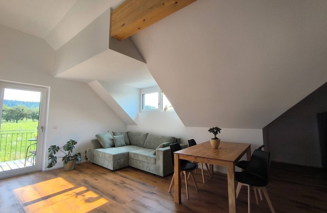 Light-flooded apartment in an absolutely peripheral location in the middle of the vineyards