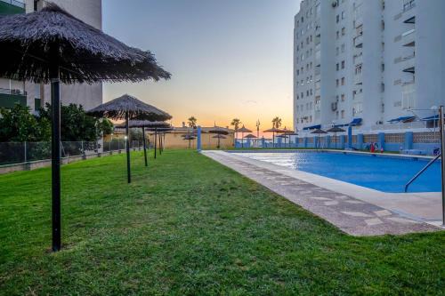 Lightbooking Atico Carlos vistas al mar