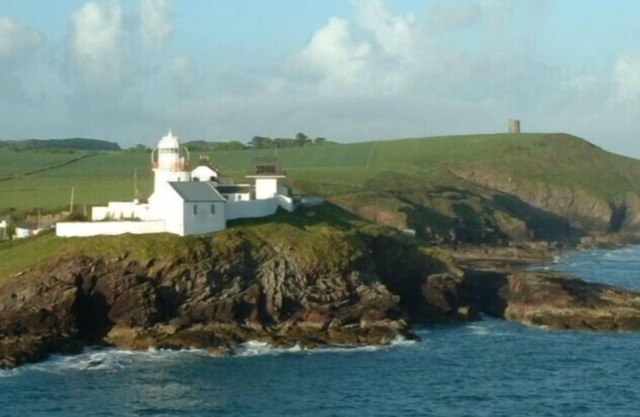 Lighthouse Cottage with spectacular views!