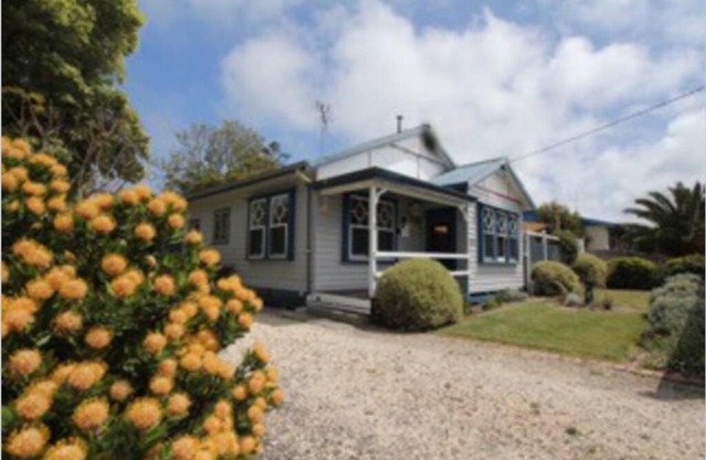 Lighthouse Retreat - Pet Friendly Free Wifi