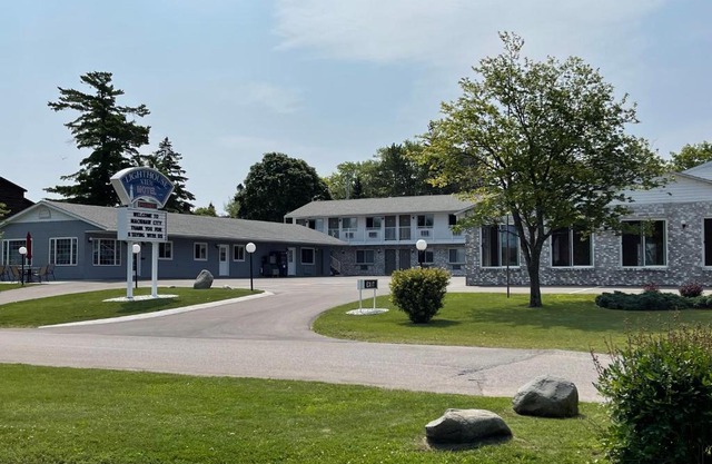 Lighthouse View Motel