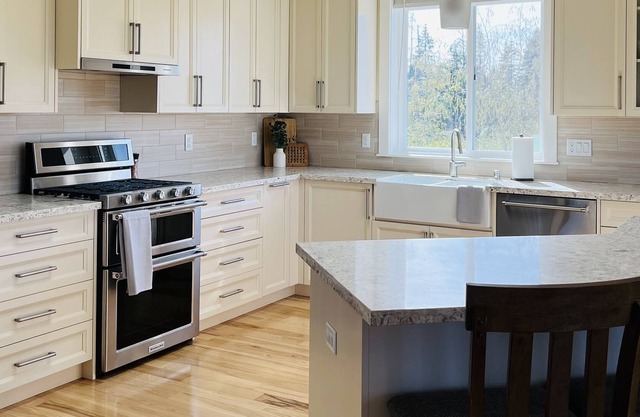 Like new home in Vancouver countryside