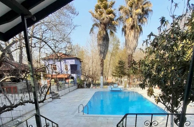 Likya Sakli Bahce