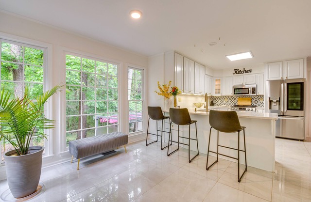 Lilburn Home w/ Deck, 20 Mi to Downtown Atlanta!