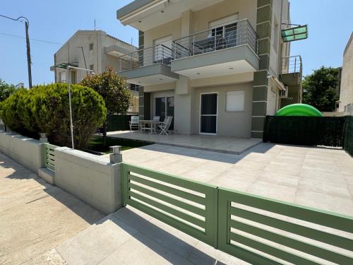 Lili House In Nikiti 150m From The Beach
