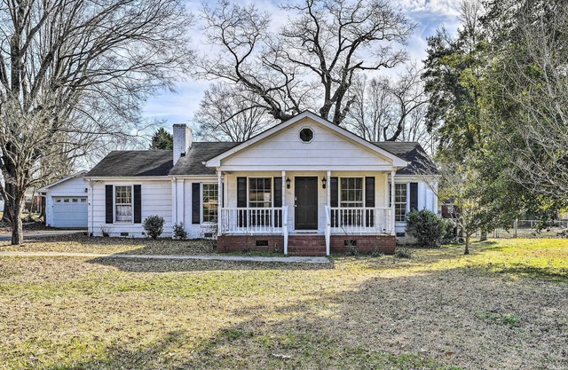 Lillington Home: Near Campbell University
