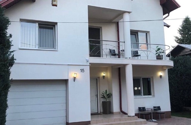 LILU HOUSE ,4-bedroom villa in peaceful Câmpina with WiFi