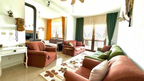 Lily Guest House with Amazing View House with Garden