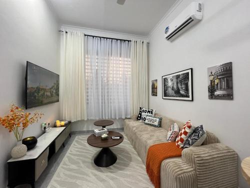 Lily one bedroom apartment with Island kitchen