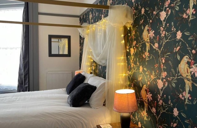 LilyRose Hotel