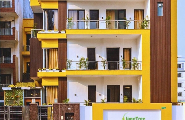 Lime Tree Hotel Golf Course Road Sec-43