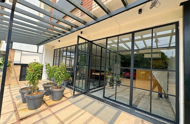 Lime Tree Hotel Sector 51 Gurgaon
