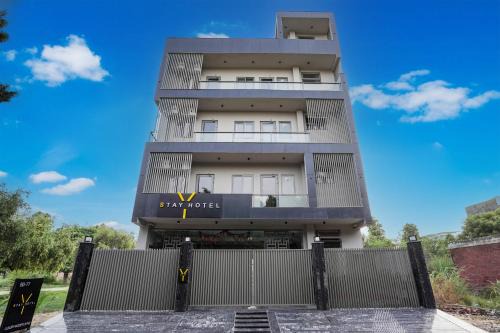 Lime Tree Hotel Y Stays near Greater Noida Expo Mart