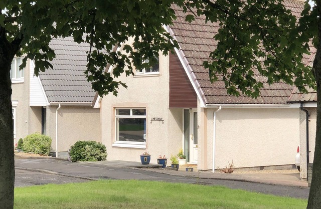 Inviting 3-Bed House in Law Village, Carluke