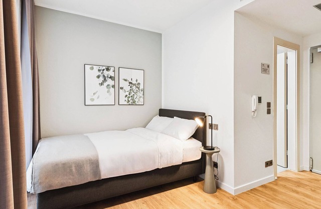 Limehome Piraeus Iris