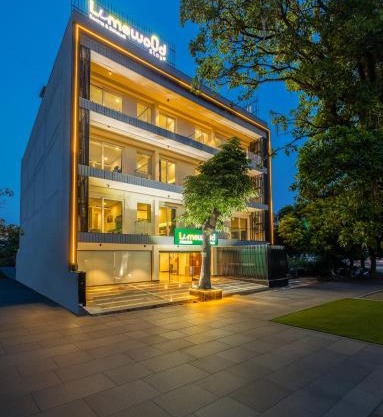 Limewood Stay Signature - Golf Course Extension Road