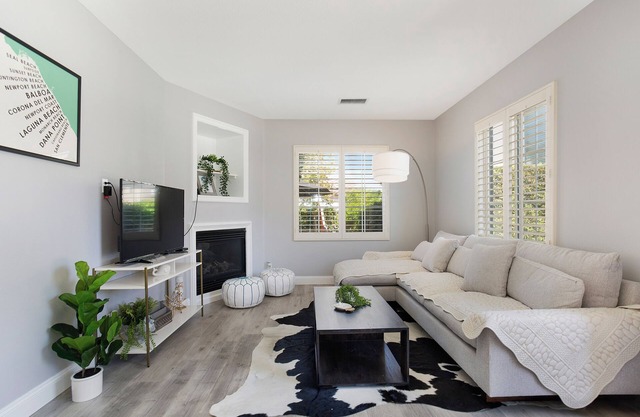 LIMITED TIME!!! 3Bedroom 2.5Ba Irvine Oak Creek Wood Floor Luxury House # 10140