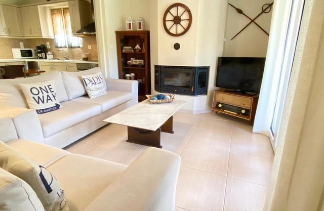 Limnia Residence