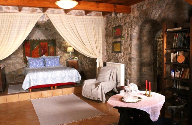 Lina's Art and Stone Studio