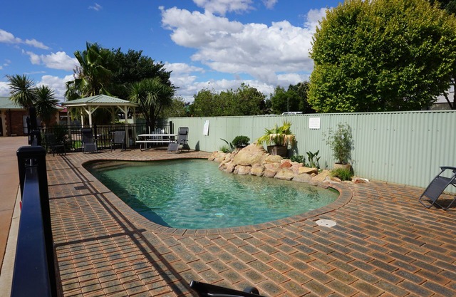 Lincoln Cottage Motor Inn